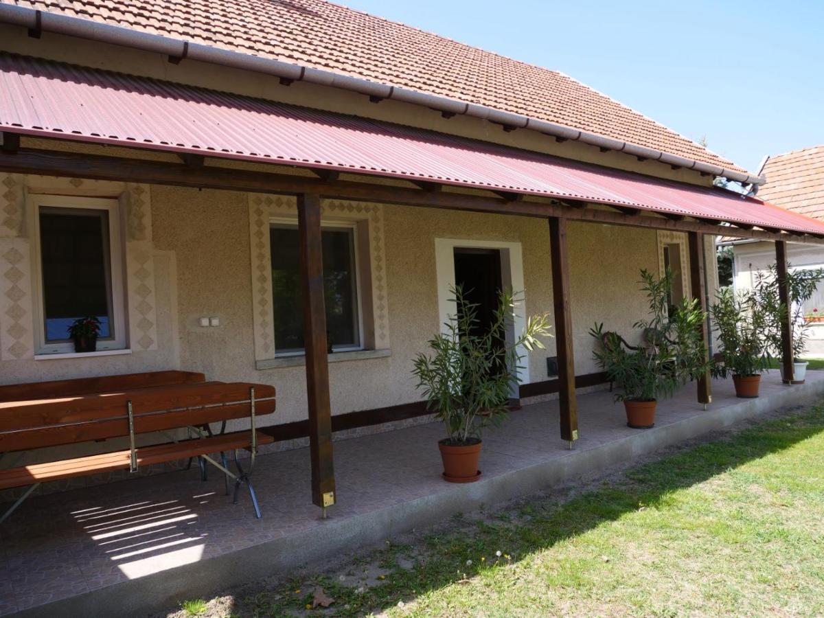 István Vendégház Mórahalom Exterior foto